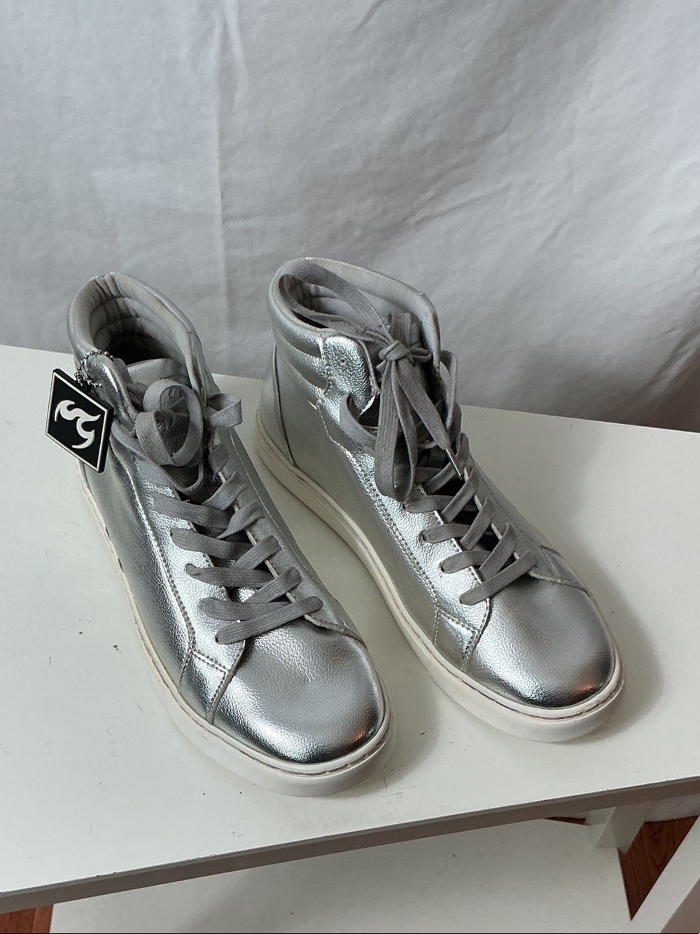 Fuego’s Metallic Silver High-Top Dance Shoes M9.5, W10.5